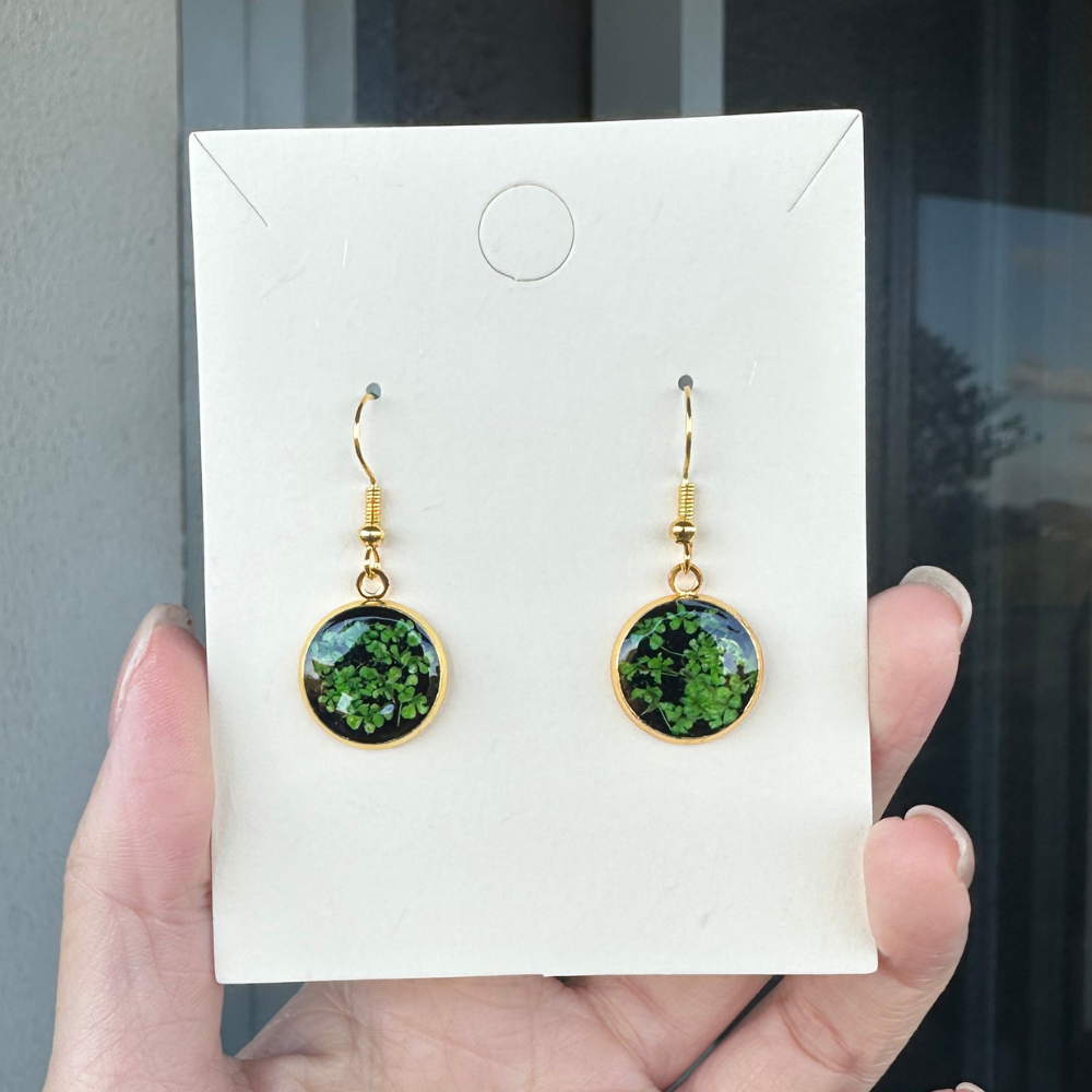 Handmade Resin Dried Flower Earrings with Leaves