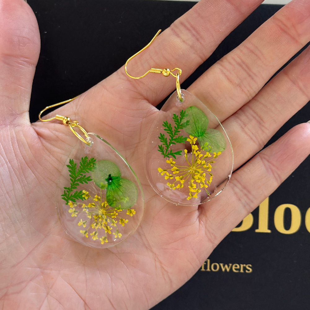 Handmade Resin Dried Flower Earrings - Teardrop Shape