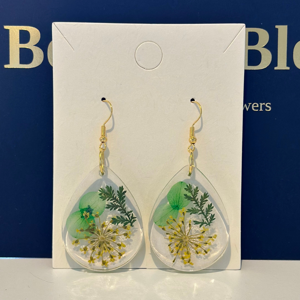 Handmade Resin Dried Flower Earrings - Teardrop Shape
