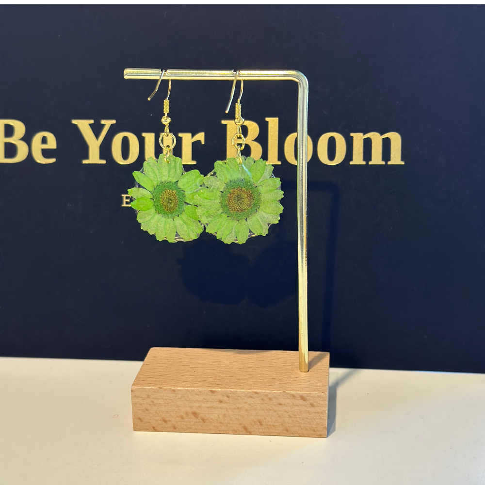Handmade Resin Dried Flower Earrings - Green